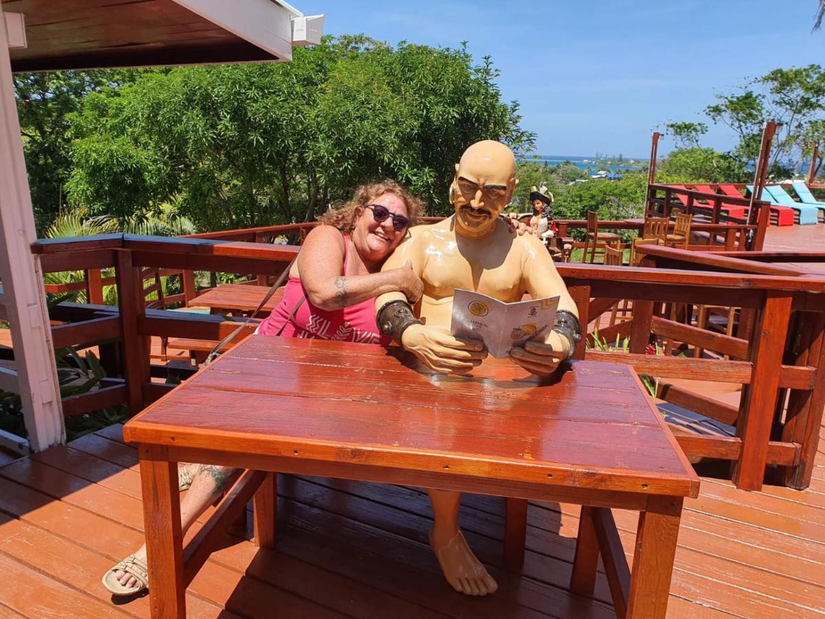 Hotel And Dive Center Roatan Yacht Club French Harbour Экстерьер фото