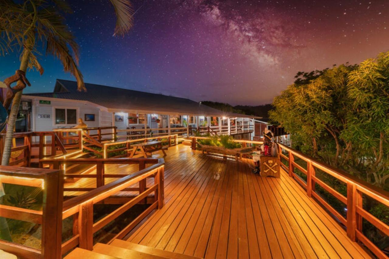 Hotel And Dive Center Roatan Yacht Club French Harbour Экстерьер фото