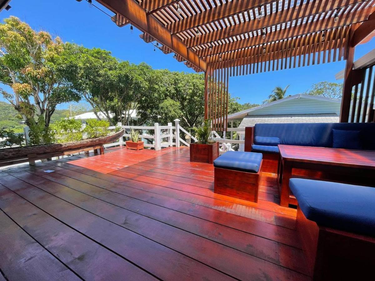 Hotel And Dive Center Roatan Yacht Club French Harbour Экстерьер фото